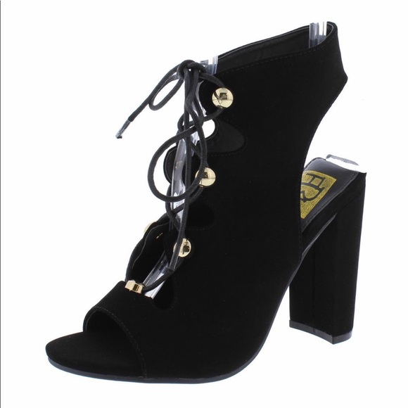 CLEARANCE!!🔥👠 Black lace up open toe chunky heel - Picture 2 of 3